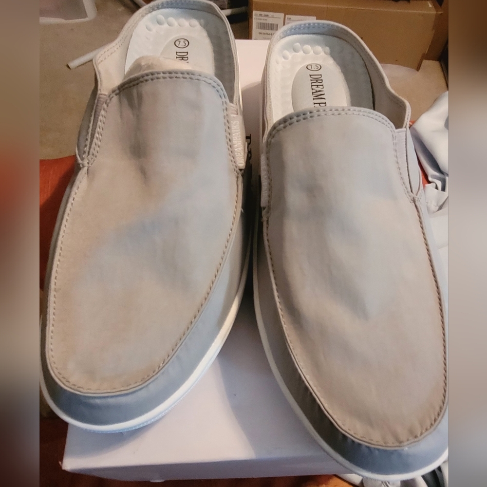 Women's Dream Pairs Slip On Shoes.